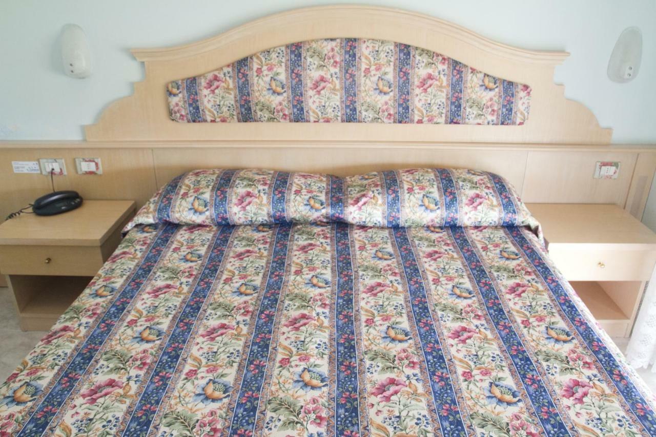 Hotel Casablanca Lazise Bagian luar foto
